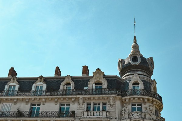 What's the Best Strategy for Indoor Composting Without Odor in a City Apartment?