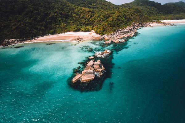 How to Choose the Perfect Cross-Body Bag for Hands-Free Commuting?