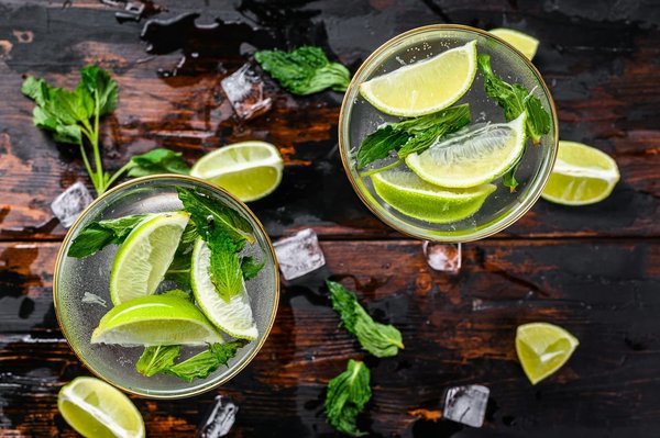 What's the Best Way to Create a Refreshing Mojito with Homemade Mint Syrup?